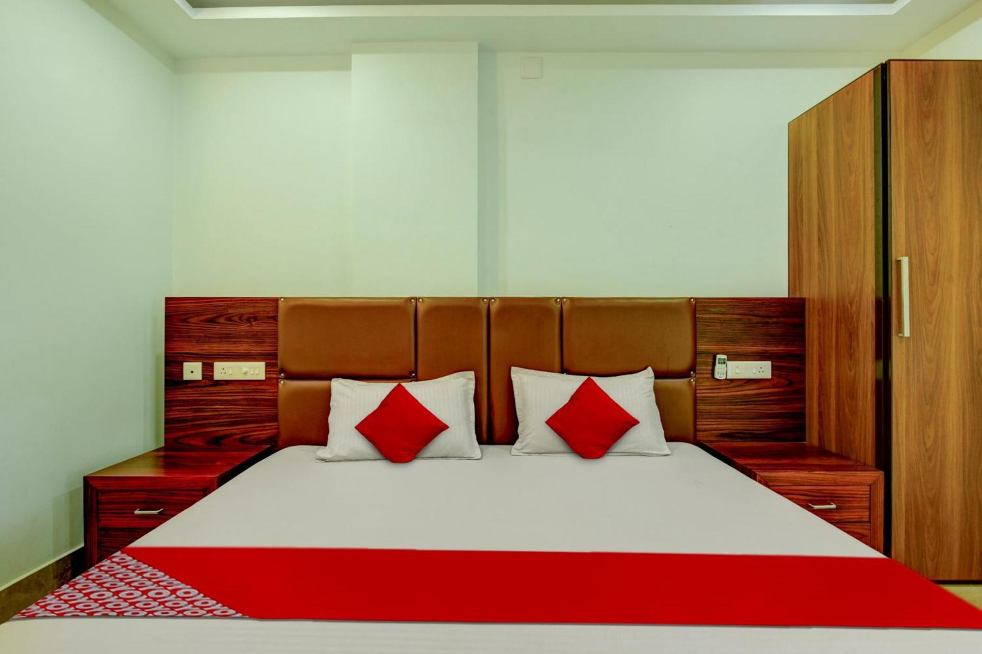 Hotel O Royal Tower Lodge Etakkare Экстерьер фото
